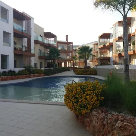 Apartamento De 2 En Portimao, Con Magnificas Vistas Al Lago, Acc... Portimão
