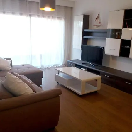 Apartamento De 2 En Portimao, Con Magnificas Vistas Al Lago, Acc... * Портіман